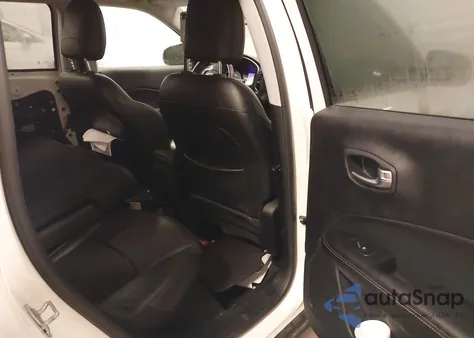 2020 Jeep Compass Latitude Fwd z USA, uszkodzony, nr VIN 3C4NJCBB5LT257598